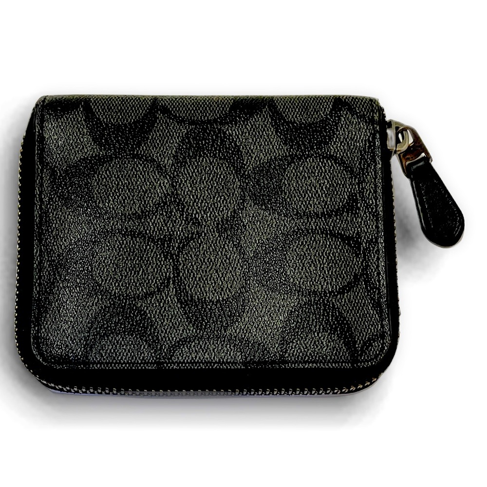 Medium men’s Coach wallet with zipper